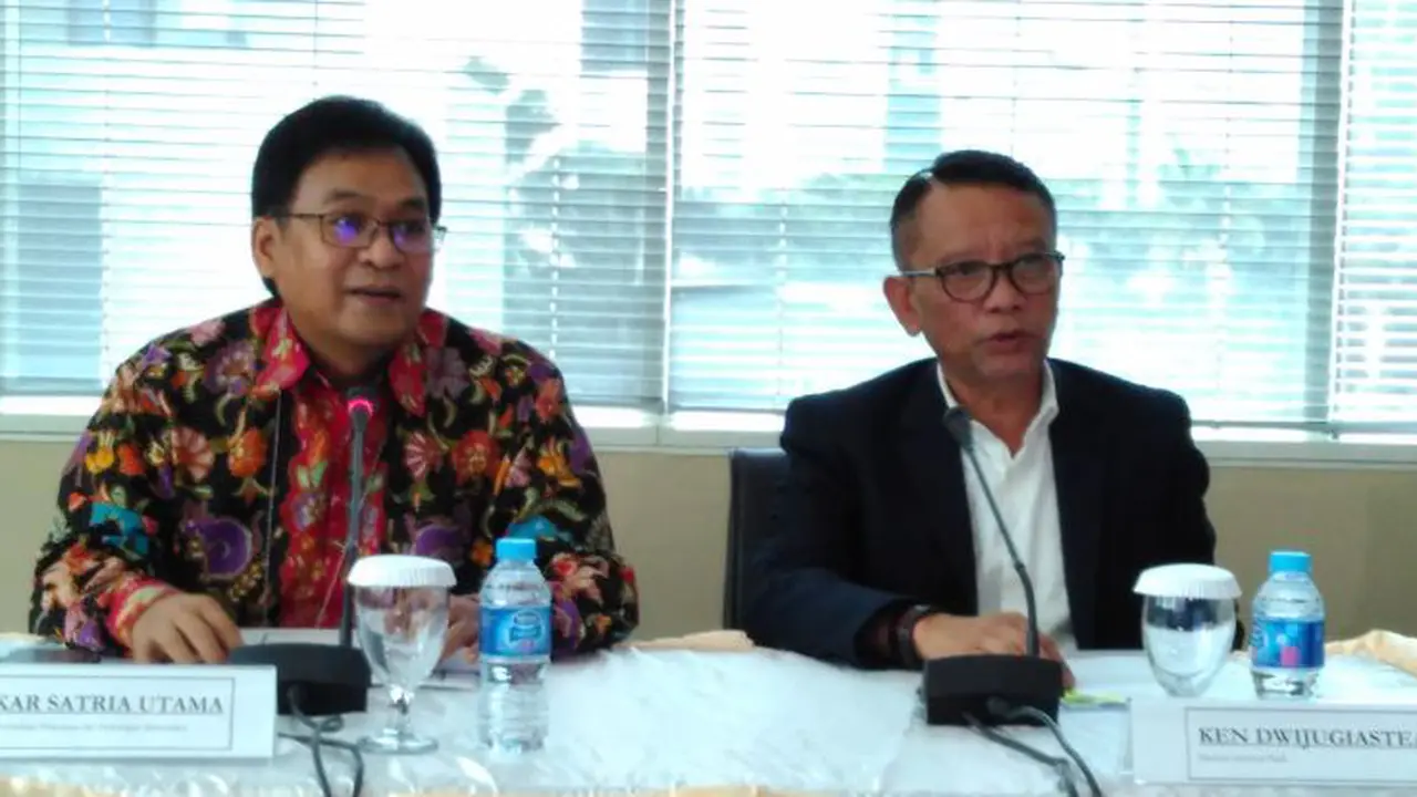 Direktur Jenderal (Dirjen) Pajak Kemenkeu Ken Dwijugiasteadi mengungkapkan temuan dalam data Panama Papers.