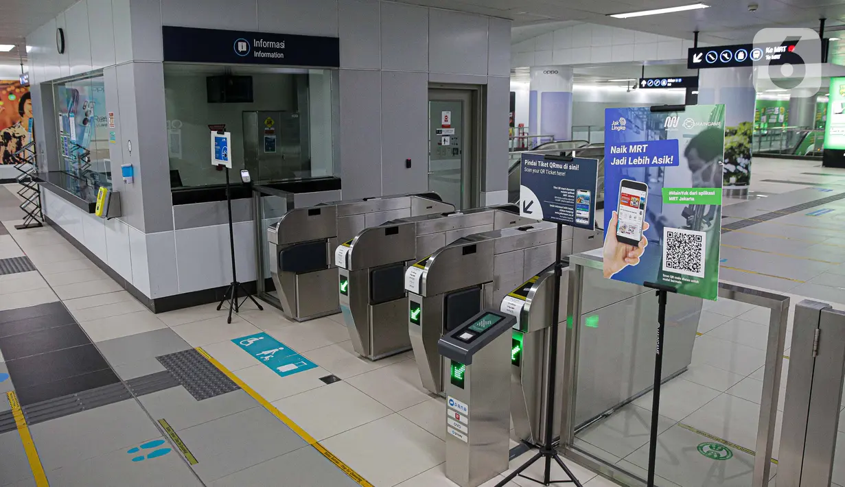 Suasana tampak sepi di Stasiun MRT Bundaran HI, Jakarta, Selasa (3/8/2021). Jumlah penumpang Moda Raya Terpadu (MRT) Jakarta semakin menurun semenjak Pemberlakuan Pembatasan Kegiatan Masyarakat (PPKM). (Liputan6.com/Faizal Fanani)