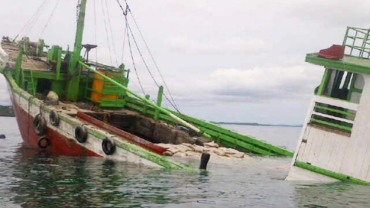 kapal kandas