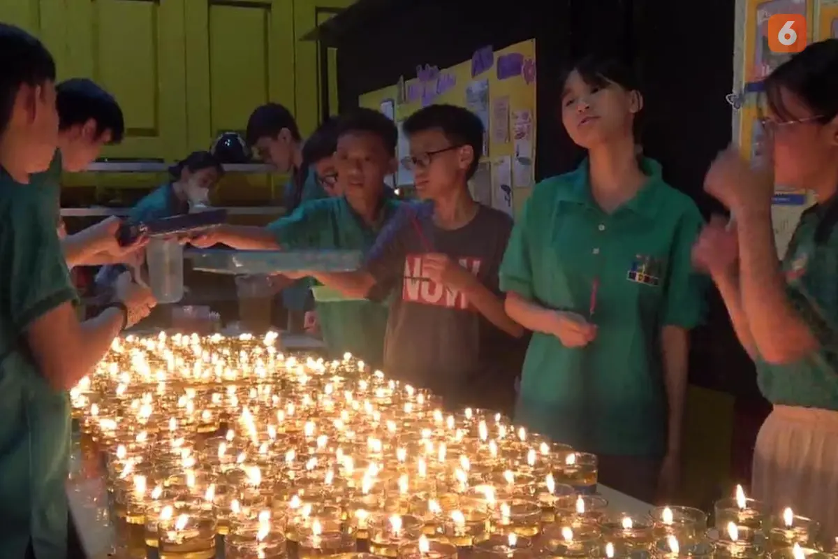 Upacara Seribu Lilin Sejuta Harapan di Vihara Girinaga Makassar (Liputan6.com/Fauzan)