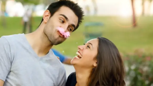 [Bintang] Doyan Bercanda, Pacaran sama 5 Zodiak Ini Hidup Kamu Happy Terus