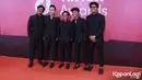 <p>Pandawara Group tampil kompak dengan mengenakan busana serba hitam. Mereka berhasil meraih Creator of The Year dan Rising Star of The Year. [Foto: KapanLagi.com/Bayu Herdianto]</p>