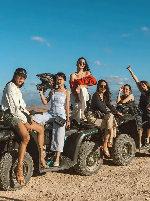 Pevita Pearce dan Irish Bella