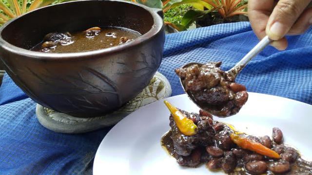 Brongkos Kendil Kacang Merah, Masakan Kampung yang Siap Mendunia