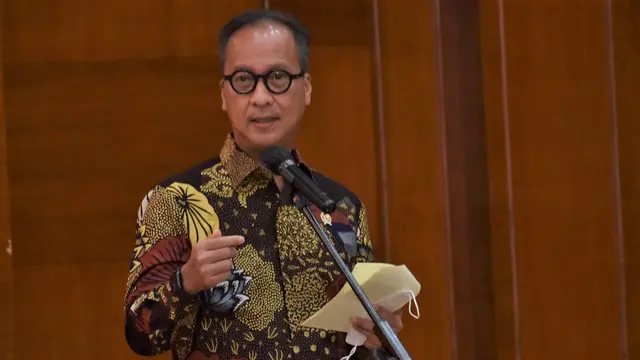 Menteri Perindustrian Agus Gumiwang Kartasasmita