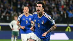 Italia berhasil memetik kemenangan dalam laga play off melawan Irlandia Utara dan menjaga asa mereka untuk lolos ke Piala Dunia 2026. (AFP/Alberto Pizzoli)