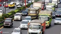 Tol Cawang Macet Parah, Rombongan RI 1 Melintas