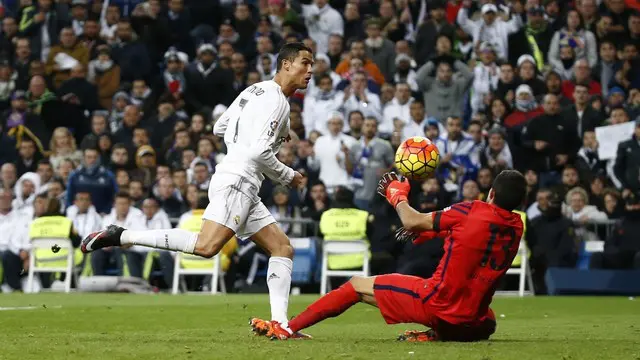 Claudio Bravo Pahlawan Barcelona di El Clasico