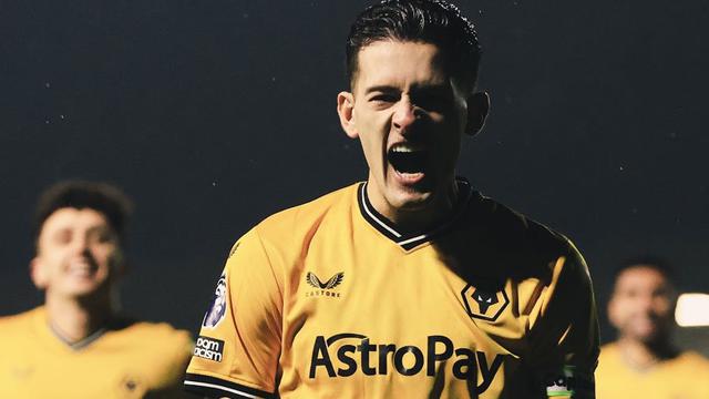 Justin Hubner ketika bermain bersama Wolverhampton di Premier League 2 (c) Oficial X @WolvesAcademy