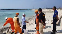 Tumpahan Minyak di Lautan Kepulauan Seribu Sampai ke Darat