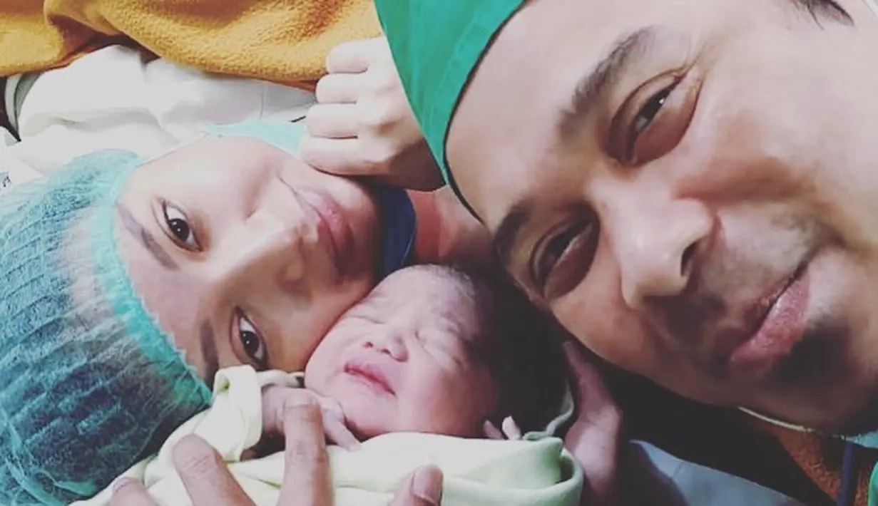 "Namanya Ryuzi Nara Atarik, panggilannya Ryu," kata Angelica Simperler saat ditemui di kawasan Sentul, Bogor, baru-baru ini. (Instagram/angelicasimp.new)