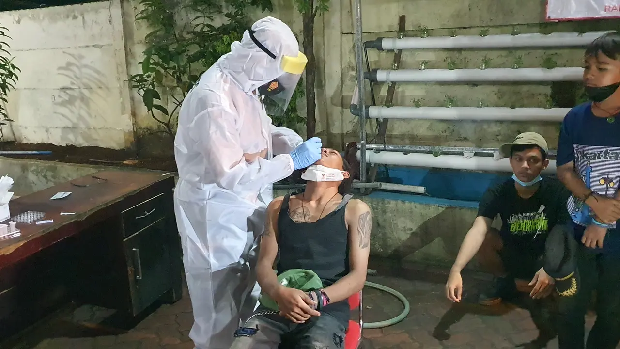 Tes usap pengunjung kafe dan warkop di Depok