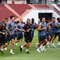 Manchester United saat melakukan latihan di stadion Rajamangala (AFP)