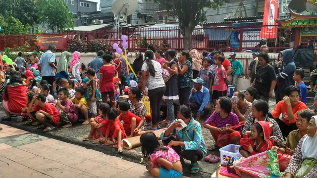 pengemis imlek
