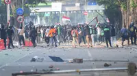 Aksi unjuk rasa massa dipicu tewasnya pengemudi ojek online bernama Affan Kurniawan akibat dilindas kendaraan rantis Brimob. (merdeka.com/Arie Basuki)