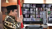 Menteri Desa, Pembangunan Daerah Tertinggal dan Trasmigrasi Abdul Halim Iskandar melakukan halal bi halal dengan Seluruh Pendamping Desa dan pemulihan Ekonomi dari Desa secara virtual di Jakarta, Rabu 19/5/2021. (Foto: Mugi KemendesPDTT)