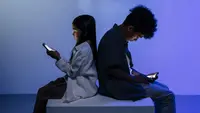 Waspada Kecanduan Gadget pada Anak, Biaya Detoks Digital Kian Mahal!