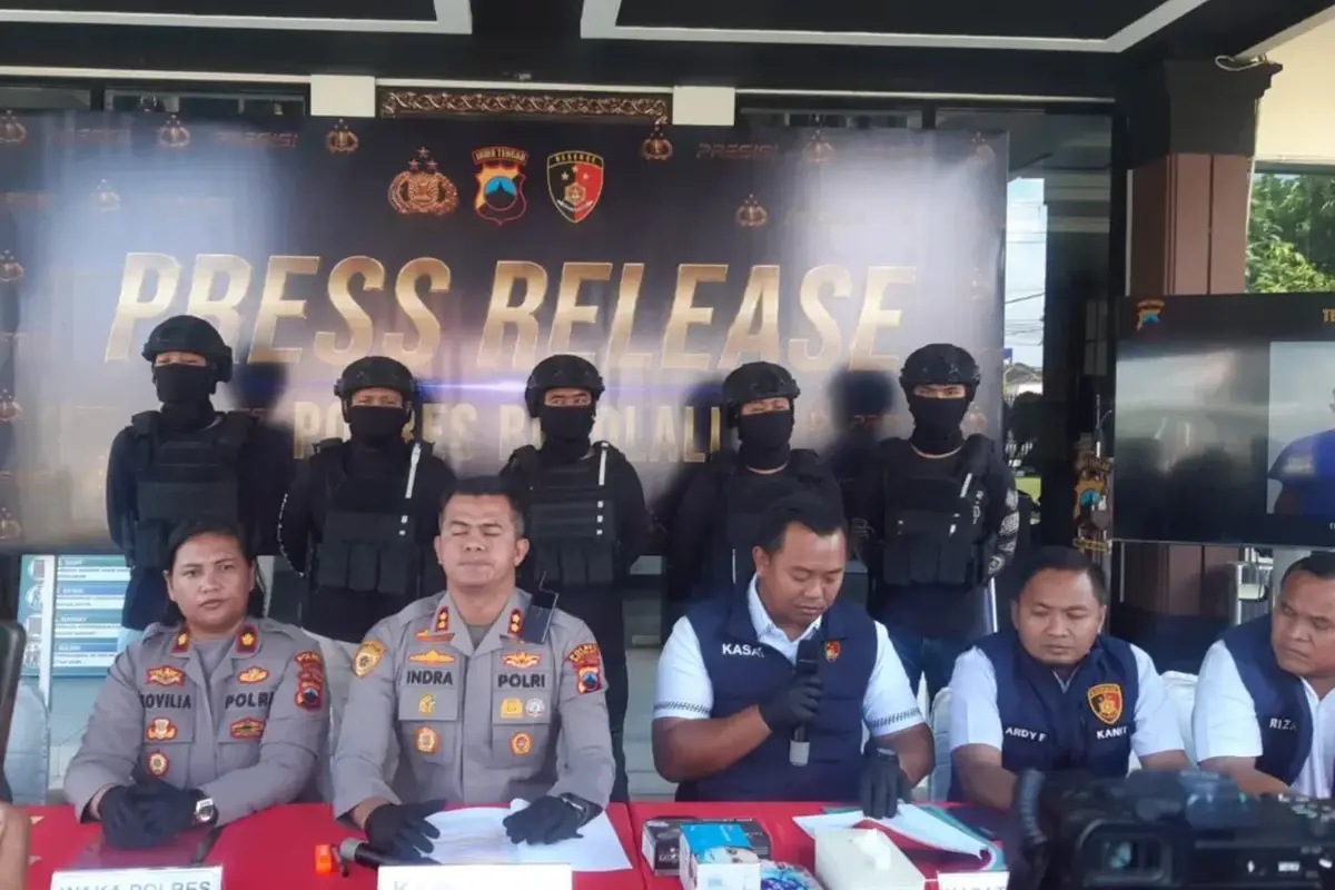 Konferensi pers Pembunuhan Mertua Pakai Sate Racun Tikus di Mapolres Boyolali, Senin (8/6).