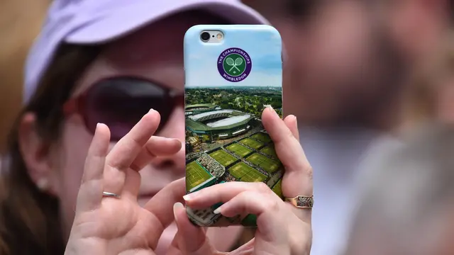 Ilustrasi pengguna smartphone