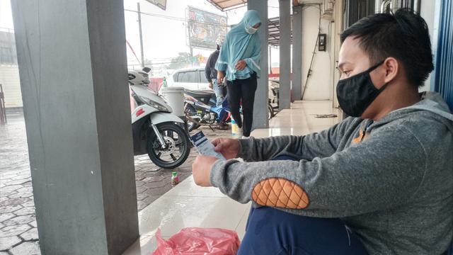 Viral, Mahasiswa Bayar UKT Pakai Uang Receh Ini Sempat Ditolak Bank