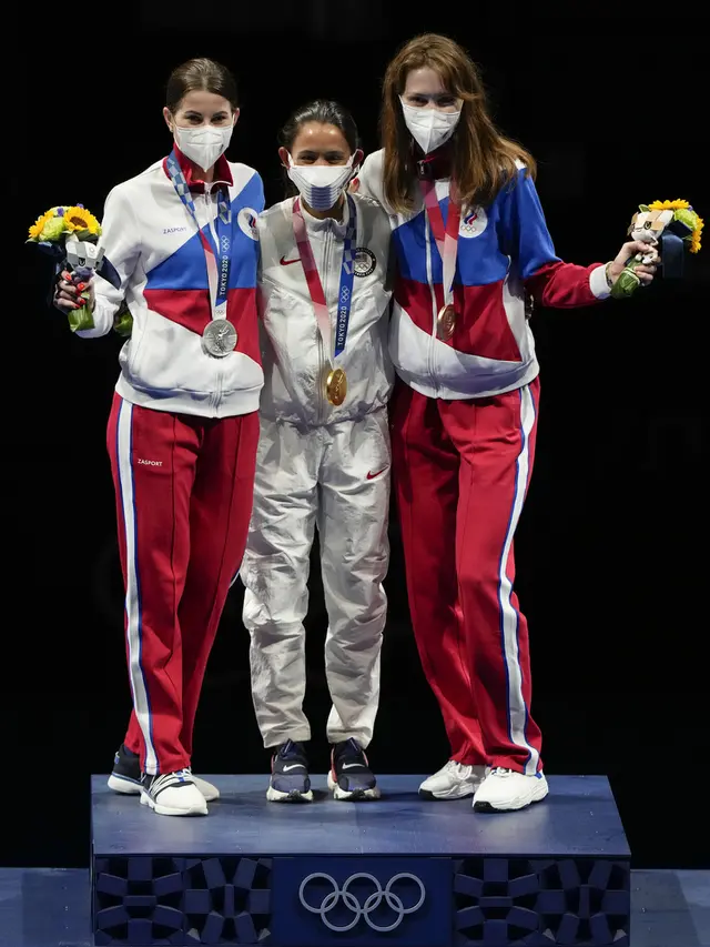 FOTO: Momen Atlet Anggar Amerika Serikat dan Rusia Bertemu di Final Olimpiade Tokyo 2020