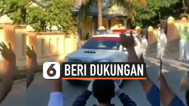 BERI DUKUNGAN