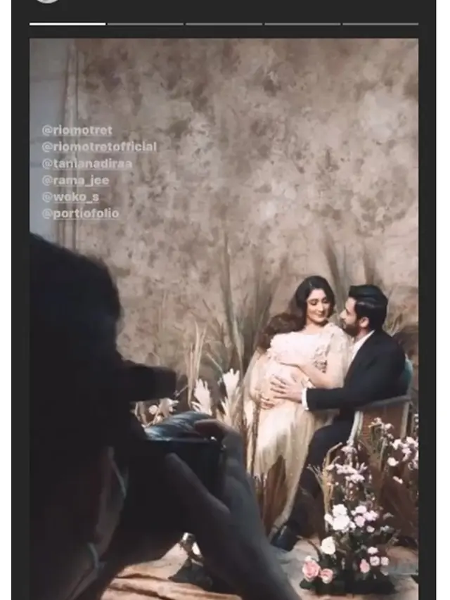 7 Potret Maternity Shoot Tania Nadira, Tampil Elegan