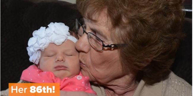 Cucu ke-86 di hari ulang tahun ke-86. | Foto: copyright today.com