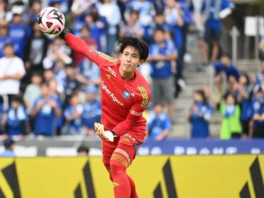 Berstatus sebagai tim yang baru promosi, Machida Zelvia mengejutkan semua pihak di J1 League musim ini. Mereka sukses memuncaki klasemen sementara J1 League dengan delapan laga tersisa. Keberhasilan tersebut tak lepas dari penampilan solid kiper mereka, Kosei Tani. (Dok. J League)