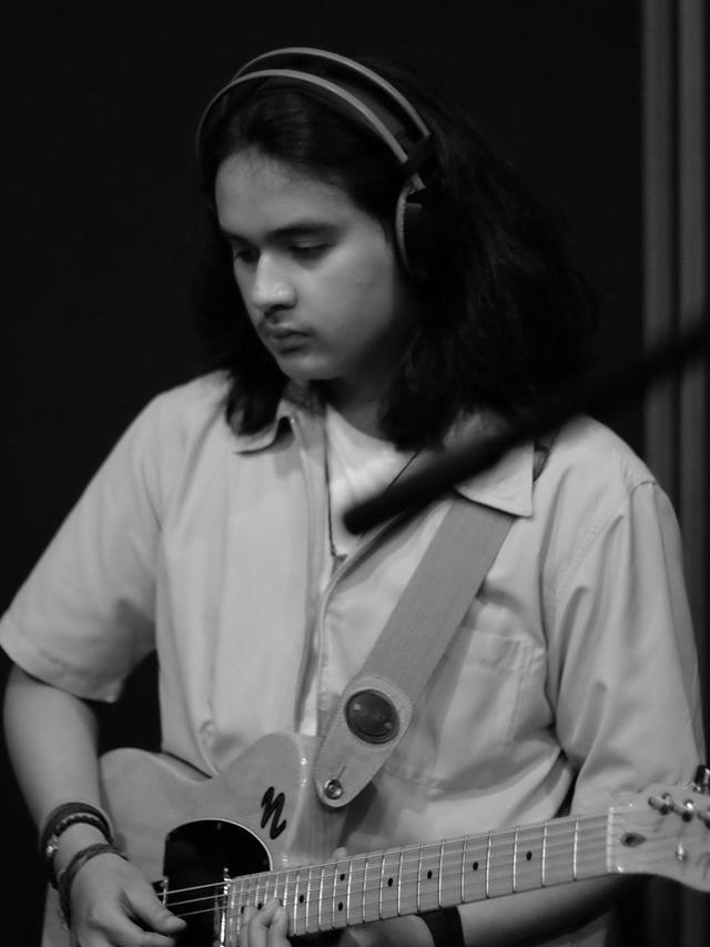 6 Potret Terbaru Esa Sigit, Pemeran Didit di Heart Series 
