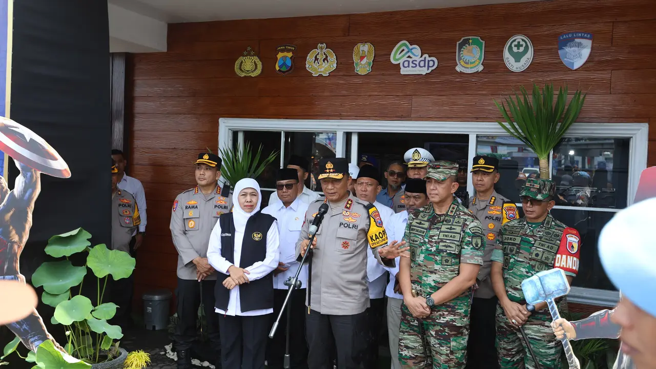 Gubernur Jawa Timur Khofifah Indar Parawansa saat meninjau Pelabuhan Ketapang Banyuwangi (Istimewa)