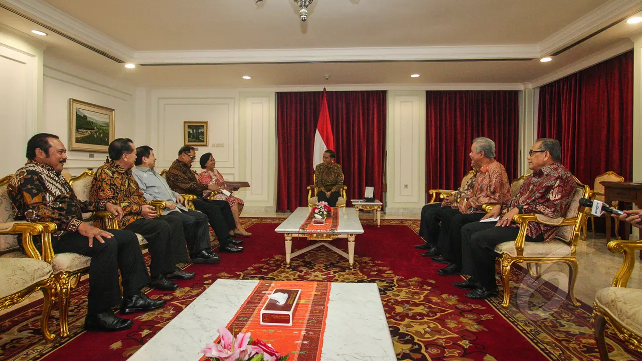 Ada Apa Jokowi dan Wantimpres Gelar Pertemuan Tertutup?