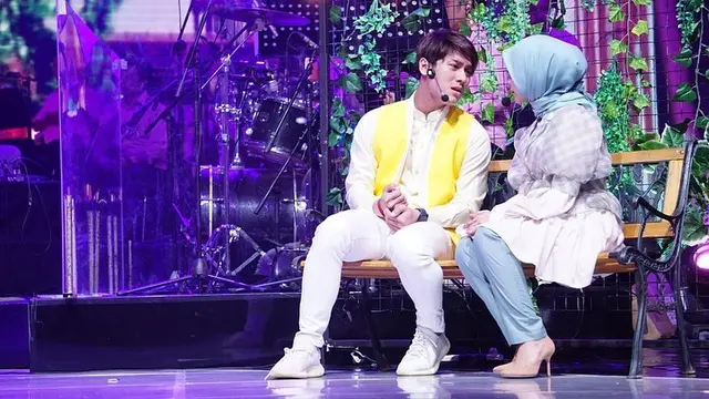 6 Potret Manis Lesty Kejora dan Rizky Billar di Konser Hijrah Cinta, Makin Dekat