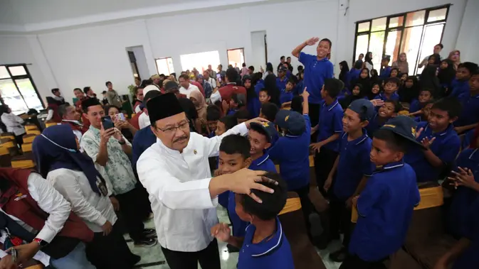 Menteri Sosial Saifullah Yusuf (Gus Ipul) melakukan kunjungan ke Sekolah Rakyat Menengah Pertama (SRMP) 23 Kota Makassar, Jumat, (5/9/2025). Foto: Biro Humas Kemensos