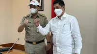 Wagub DKI Jakarta Ahmad Riza Patria bersama Julizar Idris