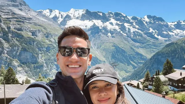 8 Momen Liburan Keluarga Andrew White dan Nana Mirdad di Swiss, Penuh Bahagia