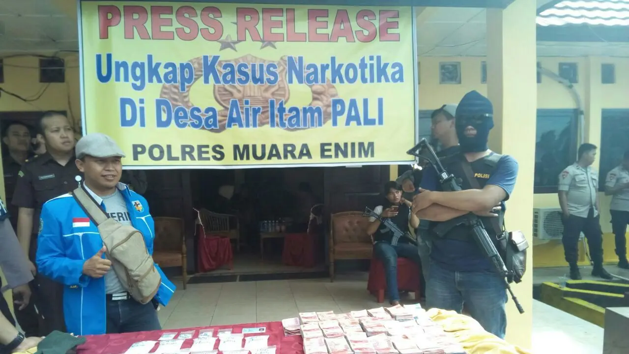 Tembakan Polisi Mendadak Terhenti Saat Kejar Bandar Narkoba di Muara Enim
