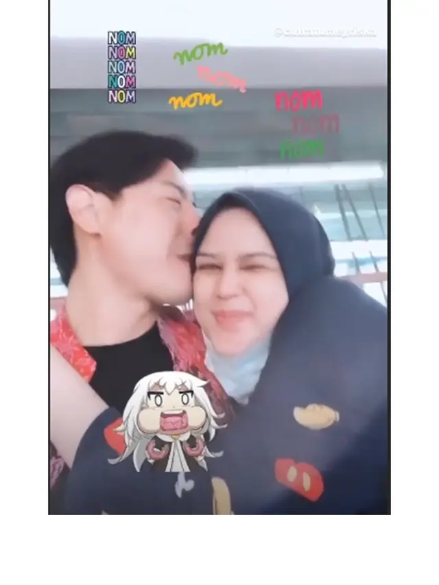 7 Momen Cut Meyriska Lepas Roger Danuarta Umrah Sendiri, Mesra Banget
