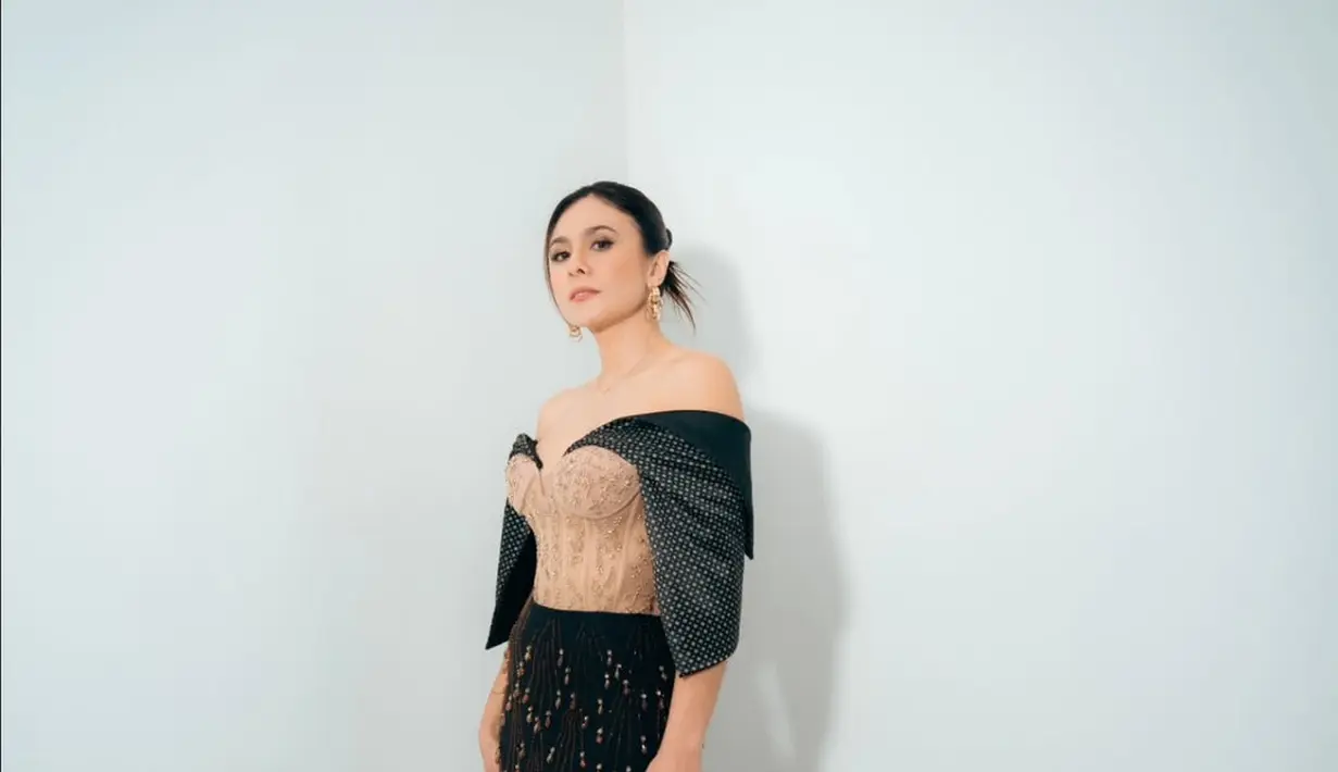 Acara bergengsi 29th Asian Television Awards 2024 menjadi momen istimewa bagi dunia hiburan Asia. Untuk pertama kalinya, penghargaan yang telah memasuki tahun ke-29 ini diselenggarakan di Indonesia, tepatnya di Studio 6 Emtek City, Jakarta. [@snap.nuel].