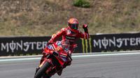 Marc Marquez berhasil menduduki podium pertama pada MotoGP Ceko 2025. (Michal Cizek / AFP)