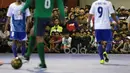Ekspresi penonton saat menyaksikan laga Timnas Futsal Indonesia melawan IPC Pelindo pada laga Uji Coba jelang AFF Futsal Championshi 2016 di Tifosi Sport Center, Jakarta Timur, (15/12017). Timnas menang 8-5. (Bola.com/Nicklas Hanoatubun)