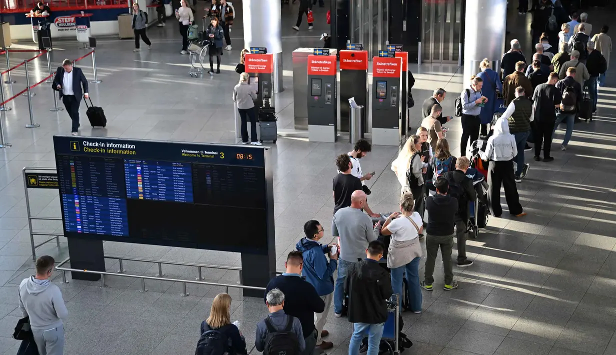 Pihak kepolisian bekerja sama dengan militer dan dinas intelijen Denmark untuk mencari tahu dari mana drone-drone itu berasal. (Sergei GAPON/AFP)