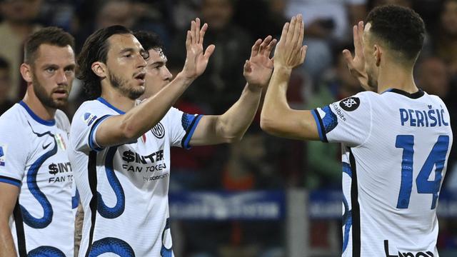 Foto: AC Milan dan Inter Sama-sama Menang, Penentuan Gelar Juara Harus Dituntaskan hingga Pekan Terakhir