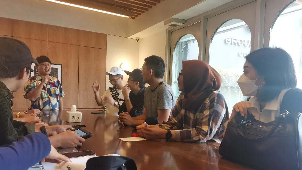 Keseruan acara jalan-jalan komunitas Dari Halte Ke Halte dengan HMD Global.