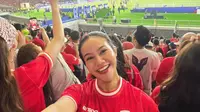 Yura Yunita Prediksi Kemenangan Indonesia di FIFA ASEAN Cup 2026, Tampil dengan Gaya Sporty Etnik