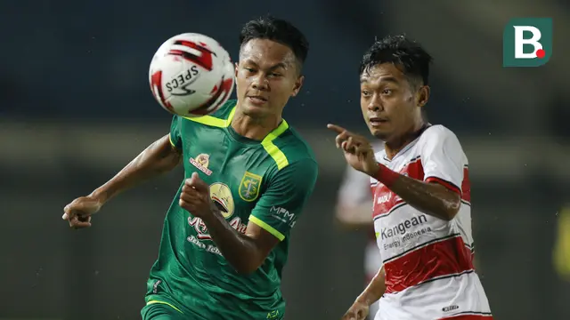 FOTO: Persebaya Surabaya Unggul 1-0 atas Madura United di Babak Pertama - Koko Ari; Mochammad Kevy