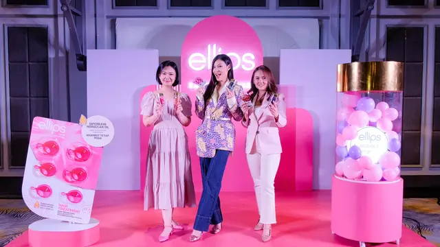 Ellips meluncurkan Ellips Hair Vitamin Morrocan Series yang bantu mengatasi rambut rusak dan mengalami proses penuaan.