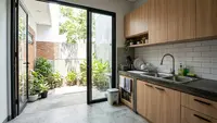 7 Model Tempat Cuci Piring yang Cocok untuk Area Belakang Rumah
