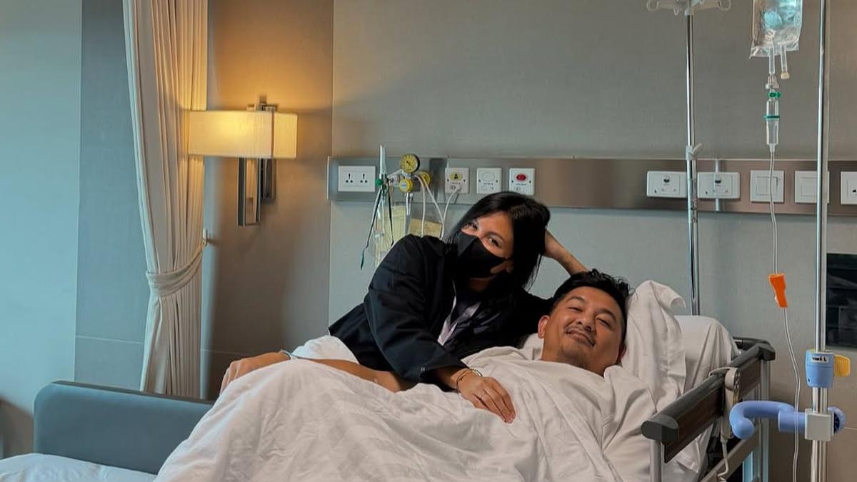 7 Potret Sharena Temani Ryan Delon yang Dirawat di Rumah Sakit, Cerita Betapa Pentingnya Kesehatan