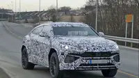 SUV Lamborghini Tertangkap Kamera